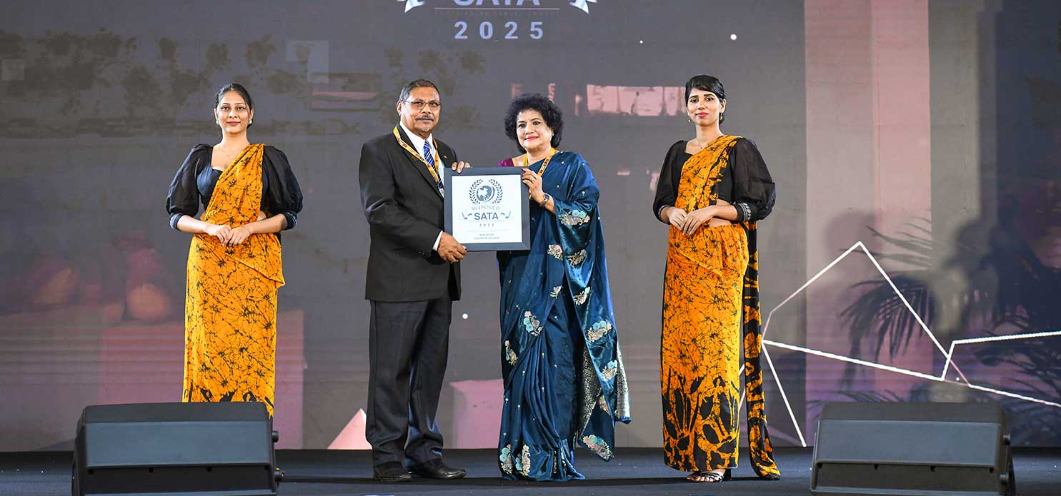Equator Village Maldives Celebrates Win at South Asian Travel